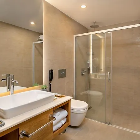 Hotel Pukka 3*